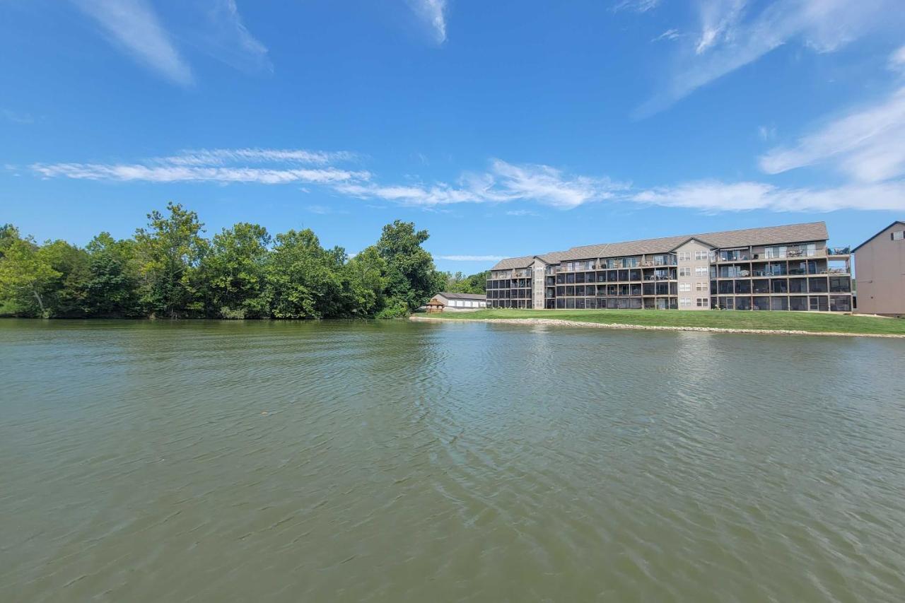 Step-Free Camdenton Condo With Boat Ramp, Dock, Slip 외부 사진